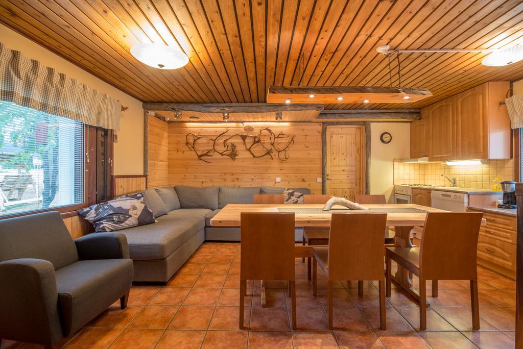 Yllaeksen Yoepuu Villa Akaslompolo Ngoại thất bức ảnh